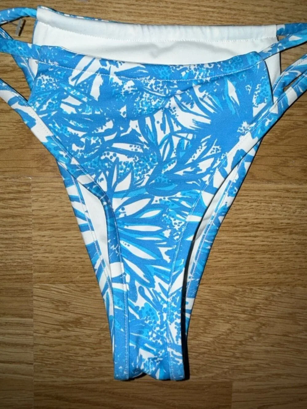 Frankies Bikinis Thong Swim Bikini Small True To Size Blue White Floral R2